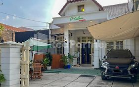 D Palma Near Lokananta Manahan Mitra RedDoorz